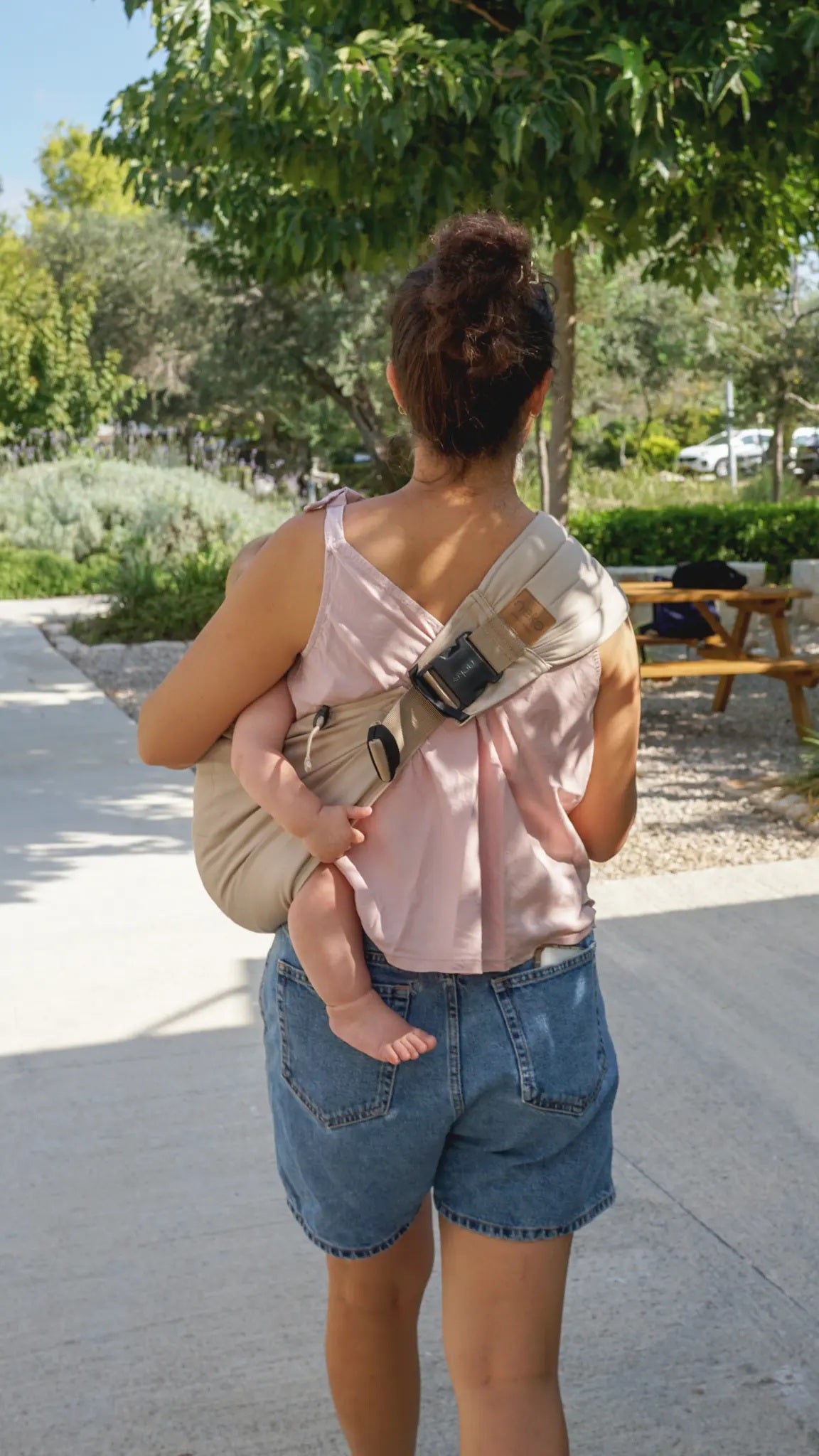 Neko Up & Down Pebble Sling